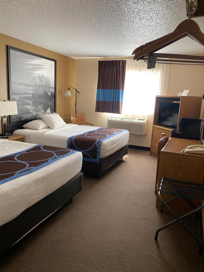 Super 8 By Wyndham Ogallala Eksteriør billede